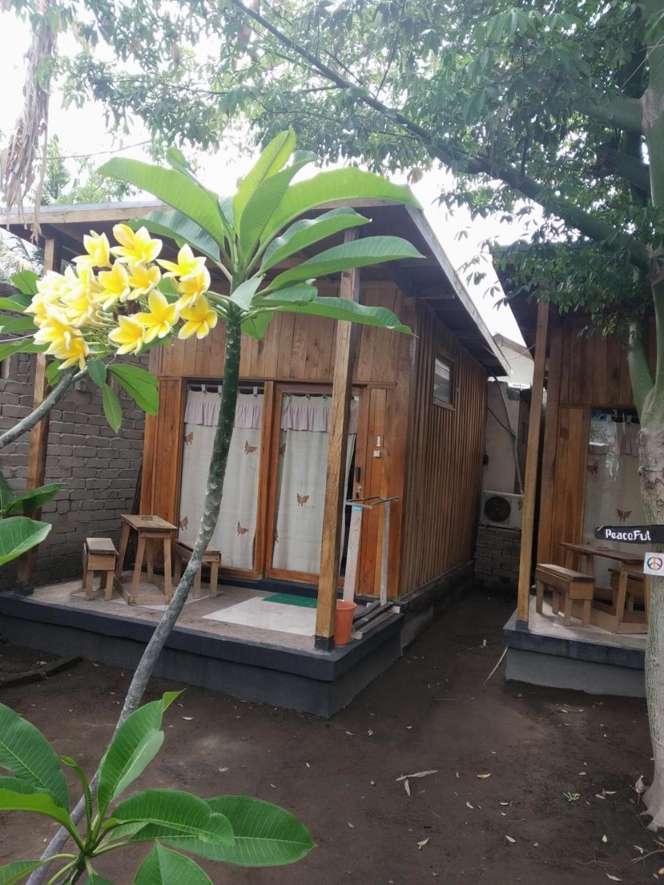 Beach Box Bungalow Gili Trawangan Dış mekan fotoğraf