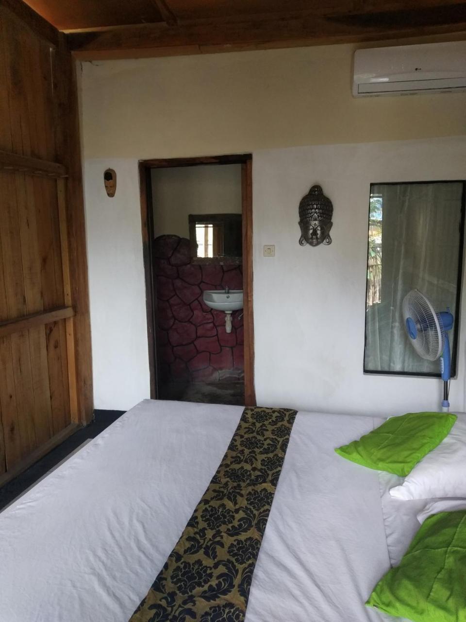 Beach Box Bungalow Gili Trawangan Dış mekan fotoğraf