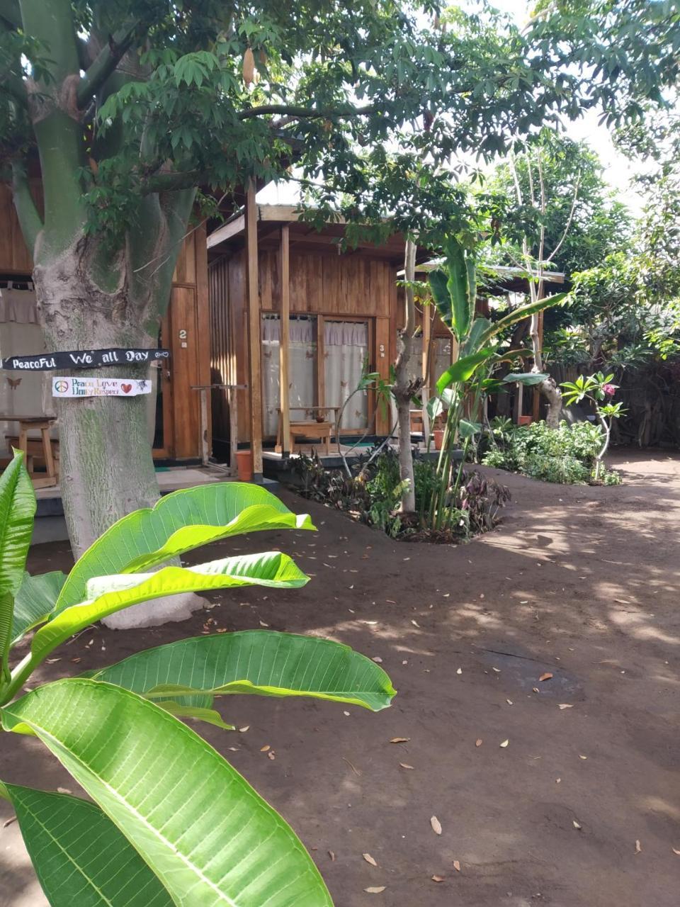 Beach Box Bungalow Gili Trawangan Dış mekan fotoğraf