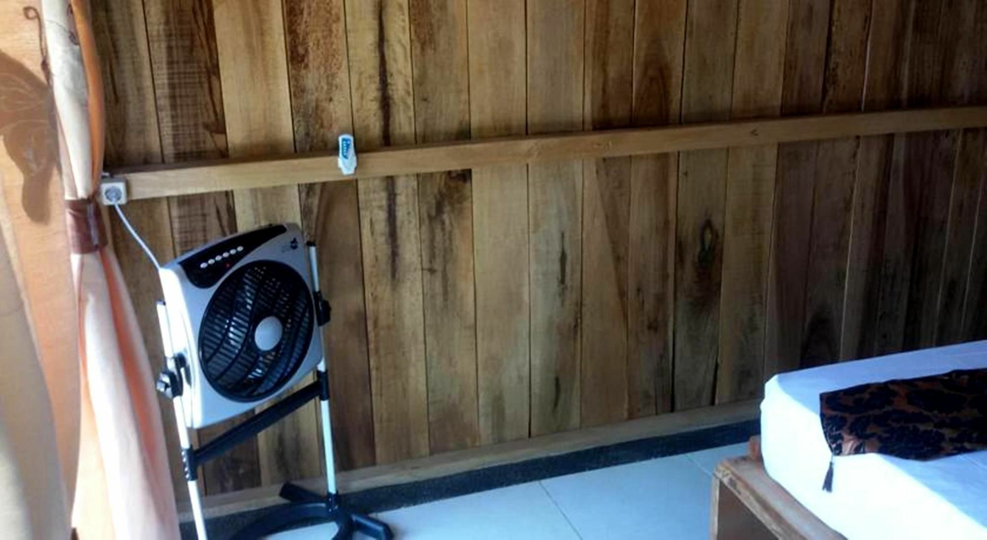Beach Box Bungalow Gili Trawangan Dış mekan fotoğraf