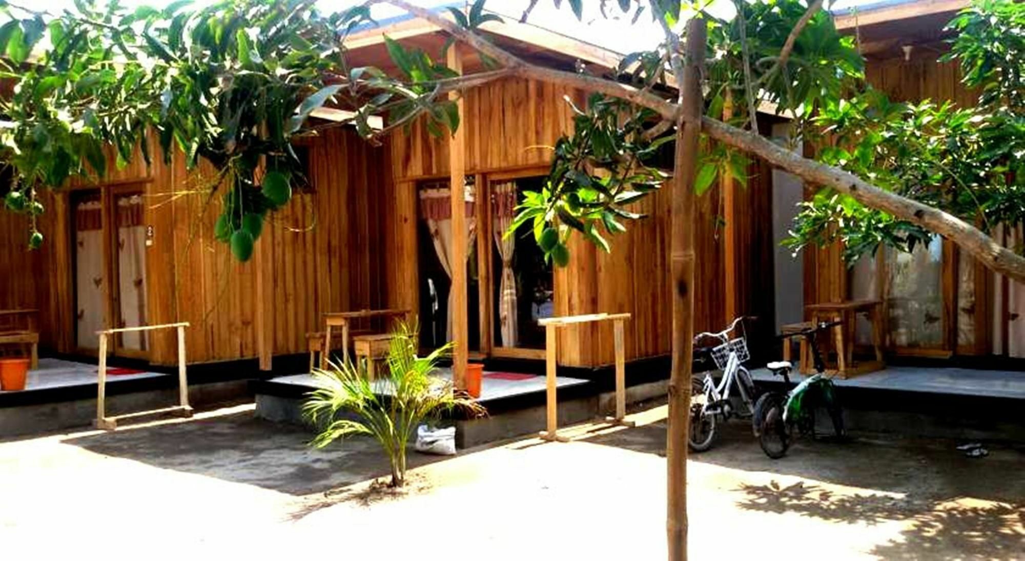 Beach Box Bungalow Gili Trawangan Dış mekan fotoğraf